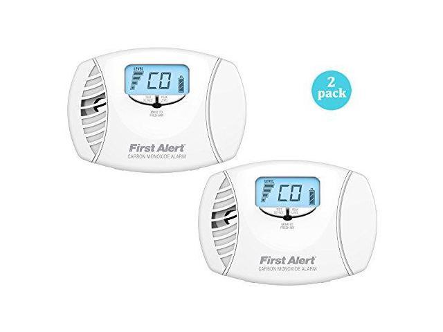 First Alert 1039746 Dual Power Carbon Monoxide Plug In Alarm With Digital Display Newegg Com