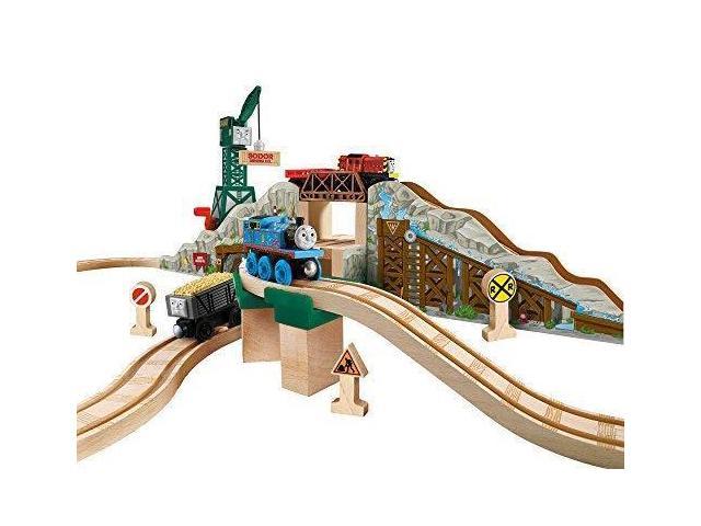 thomas and friends gold mine mountain set