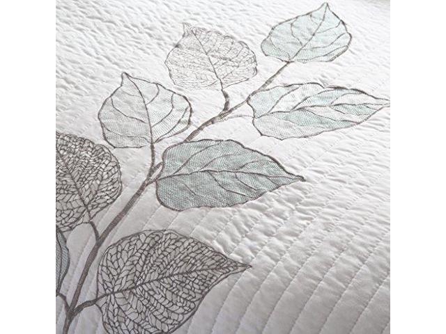 Madison Park Caelie Queen Size Quilt Bedding Set Aqua White Leaf