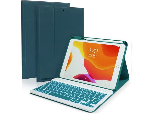 ipad 8th generation with keyboard and pen