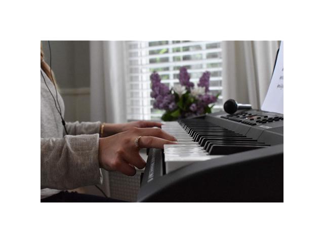 Alesis Melody 61 MKII | 61 Key Portable Keyboard with Built In Speakers,  Headphones, Microphone, Piano Stand, Music Rest and Stool