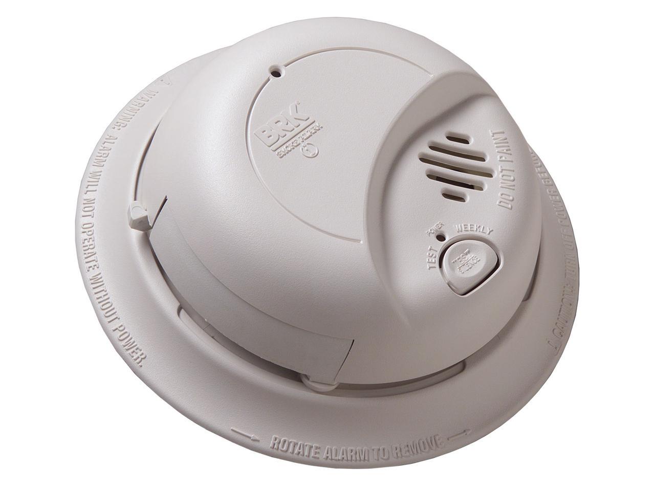 First Alert 9120 Hardwired Smoke Alarm with Battery Backup, Single