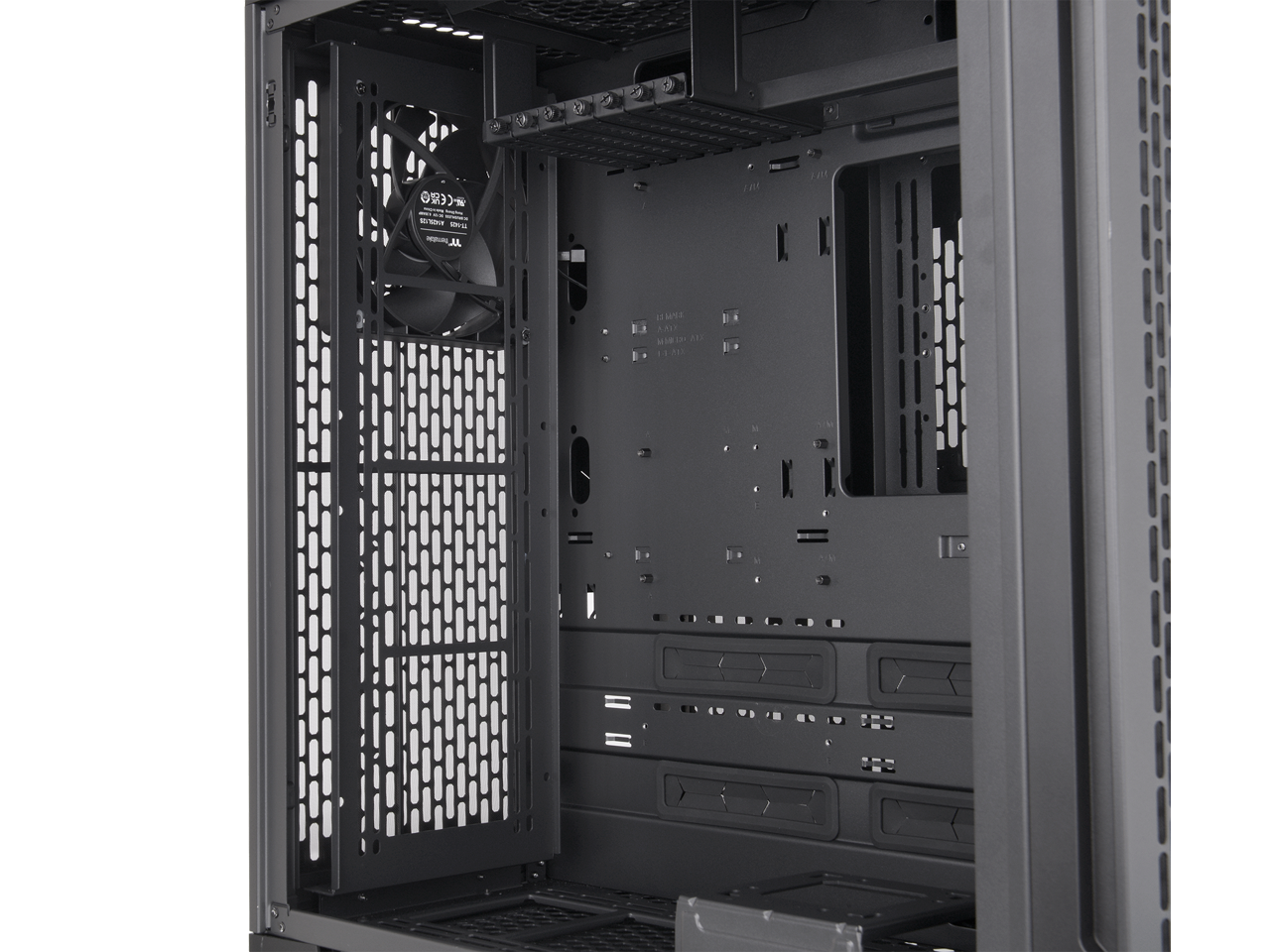 Thermaltake Cte C700 Air Mid Tower With Centralized Thermal Efficiency 