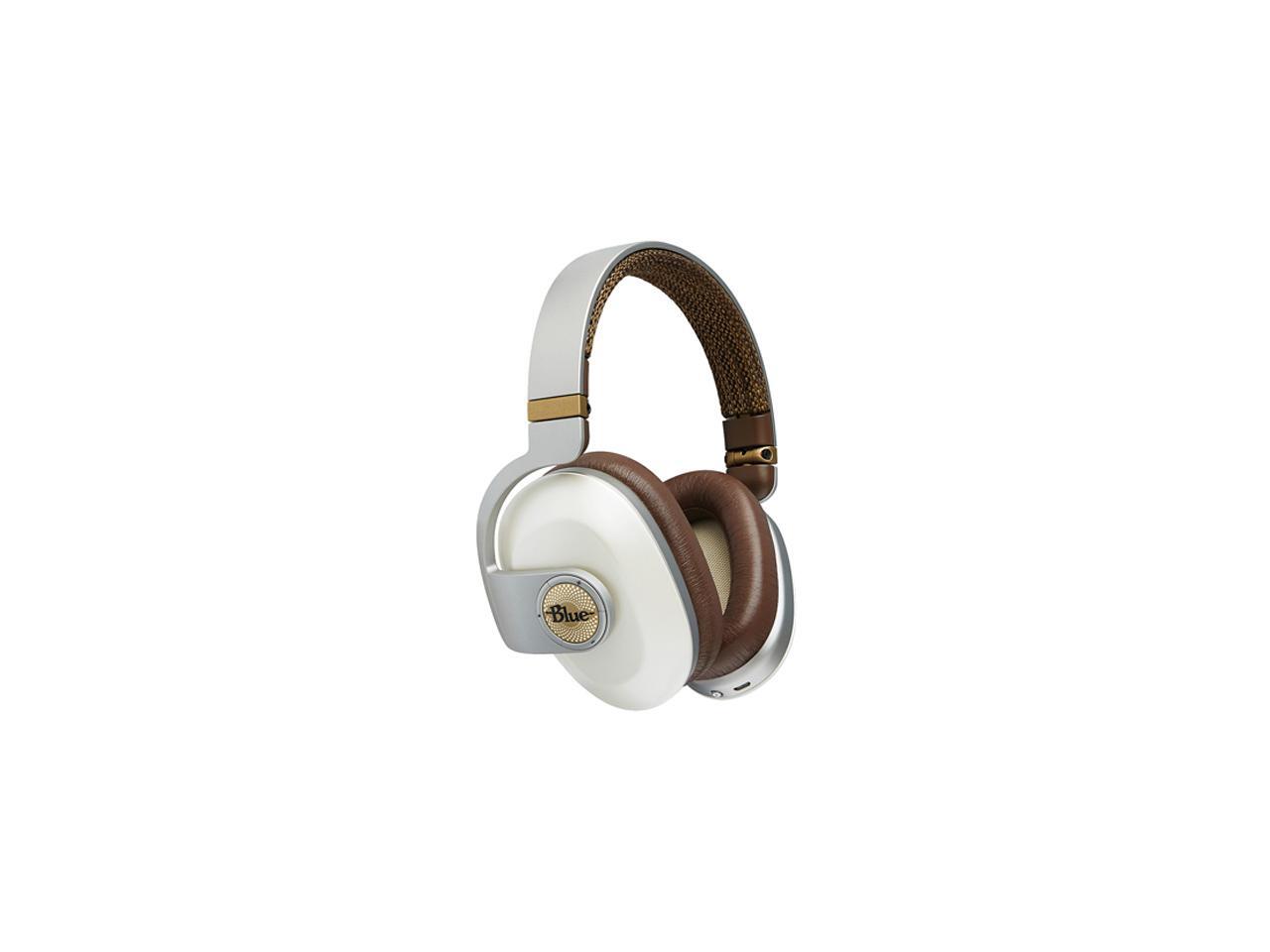 built in noise isolating microphone