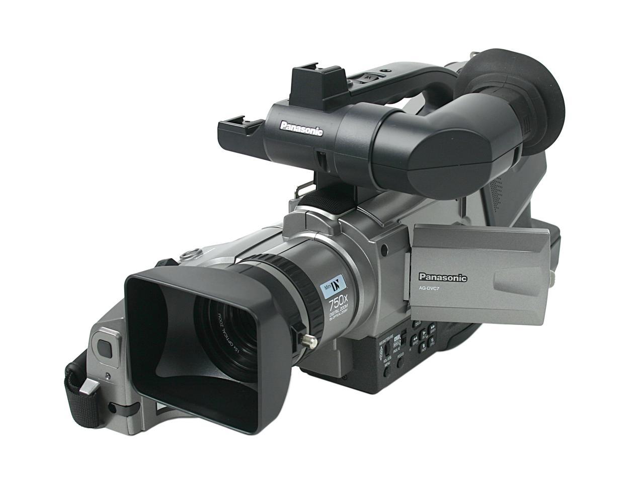 Panasonic AG-DVC7P Professional MiniDV Digital Video Camcorder w/Battery Charger 