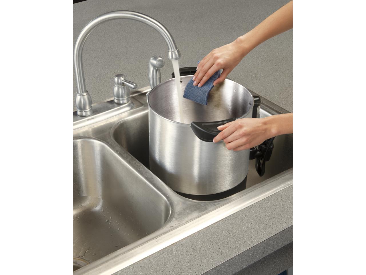 Hamilton Beach 40514 Black/Steel 40 Cup Dispensing Coffee Urn