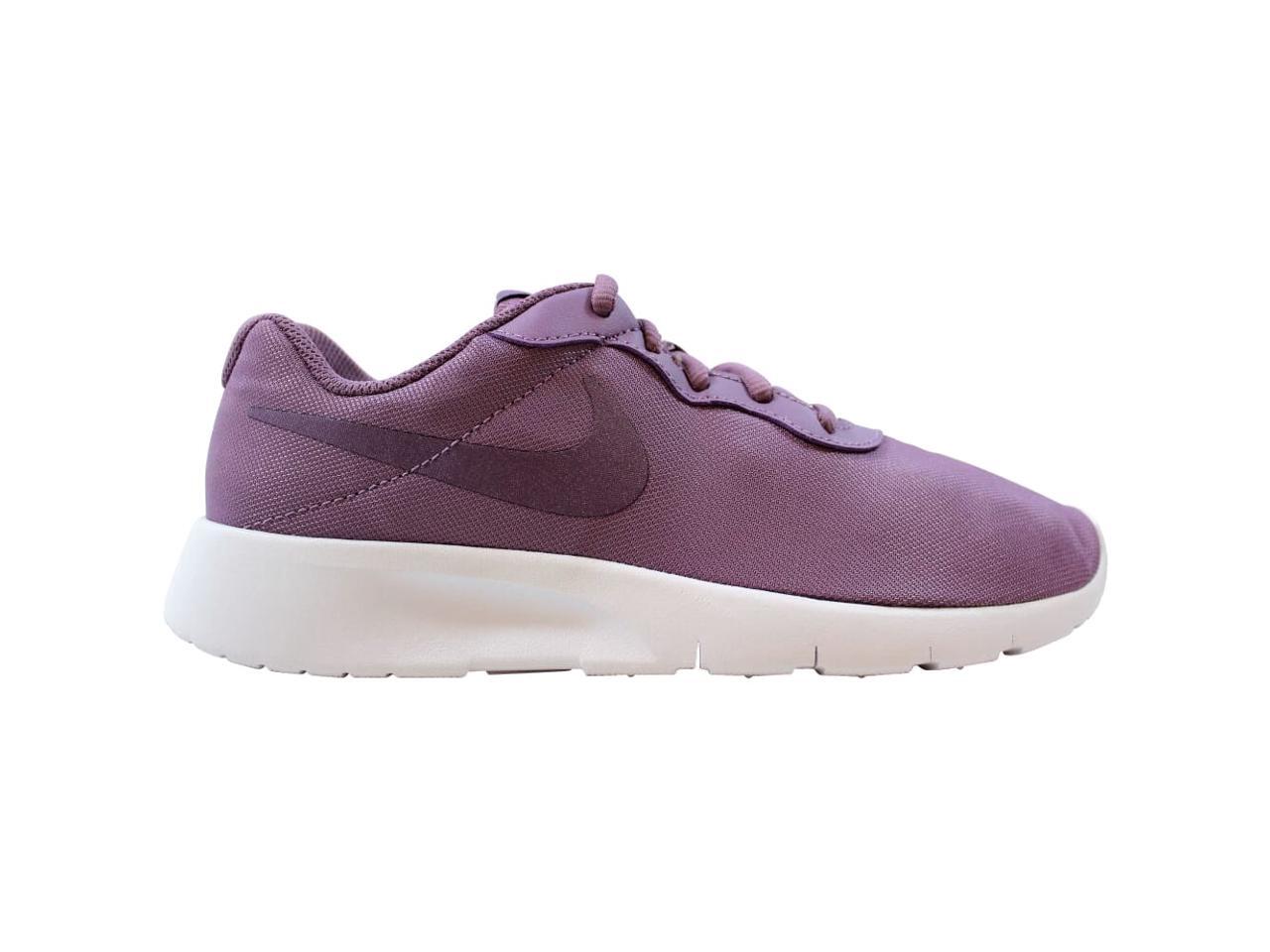nike tanjun purple
