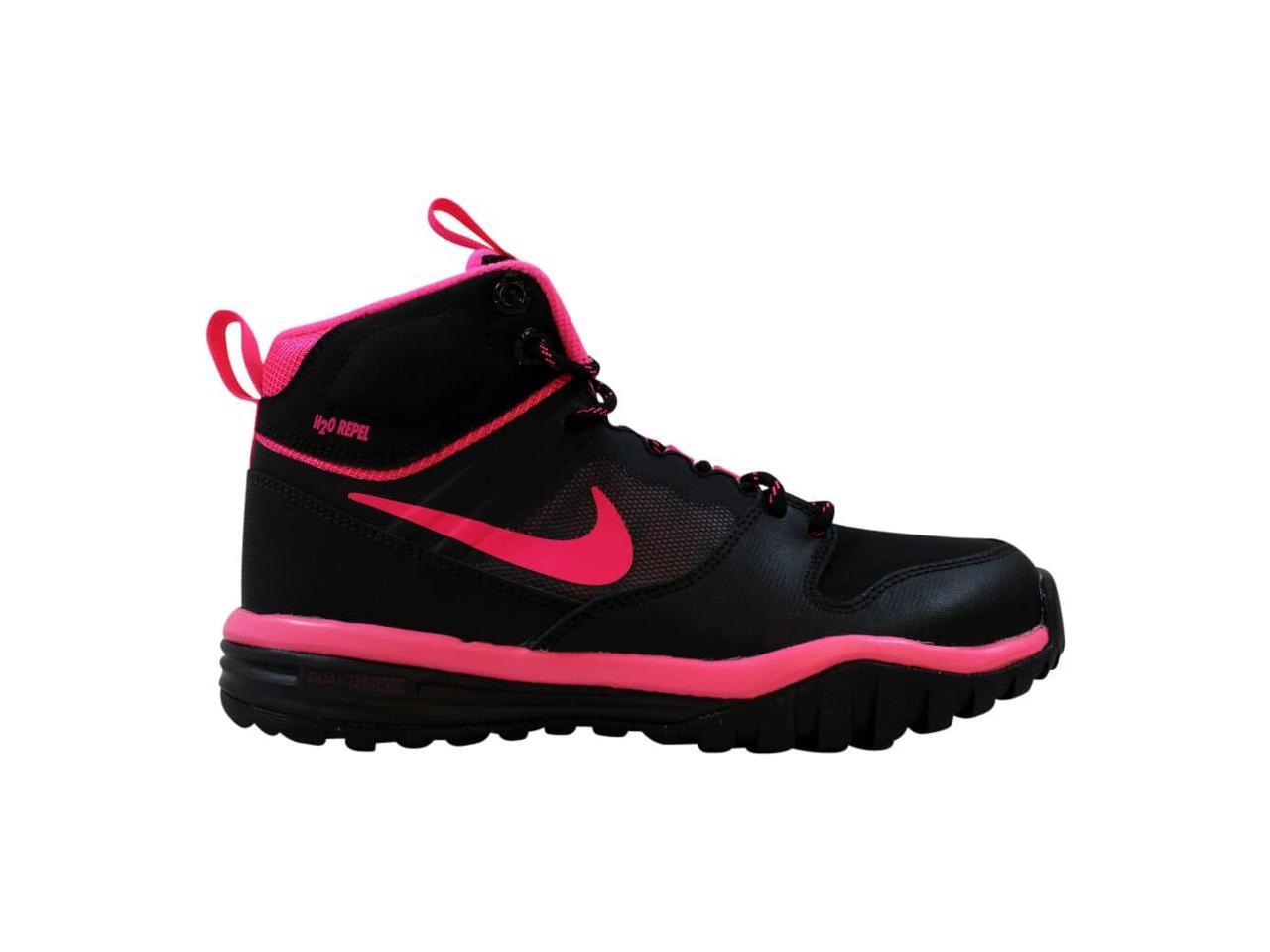 nike size 2.5 y