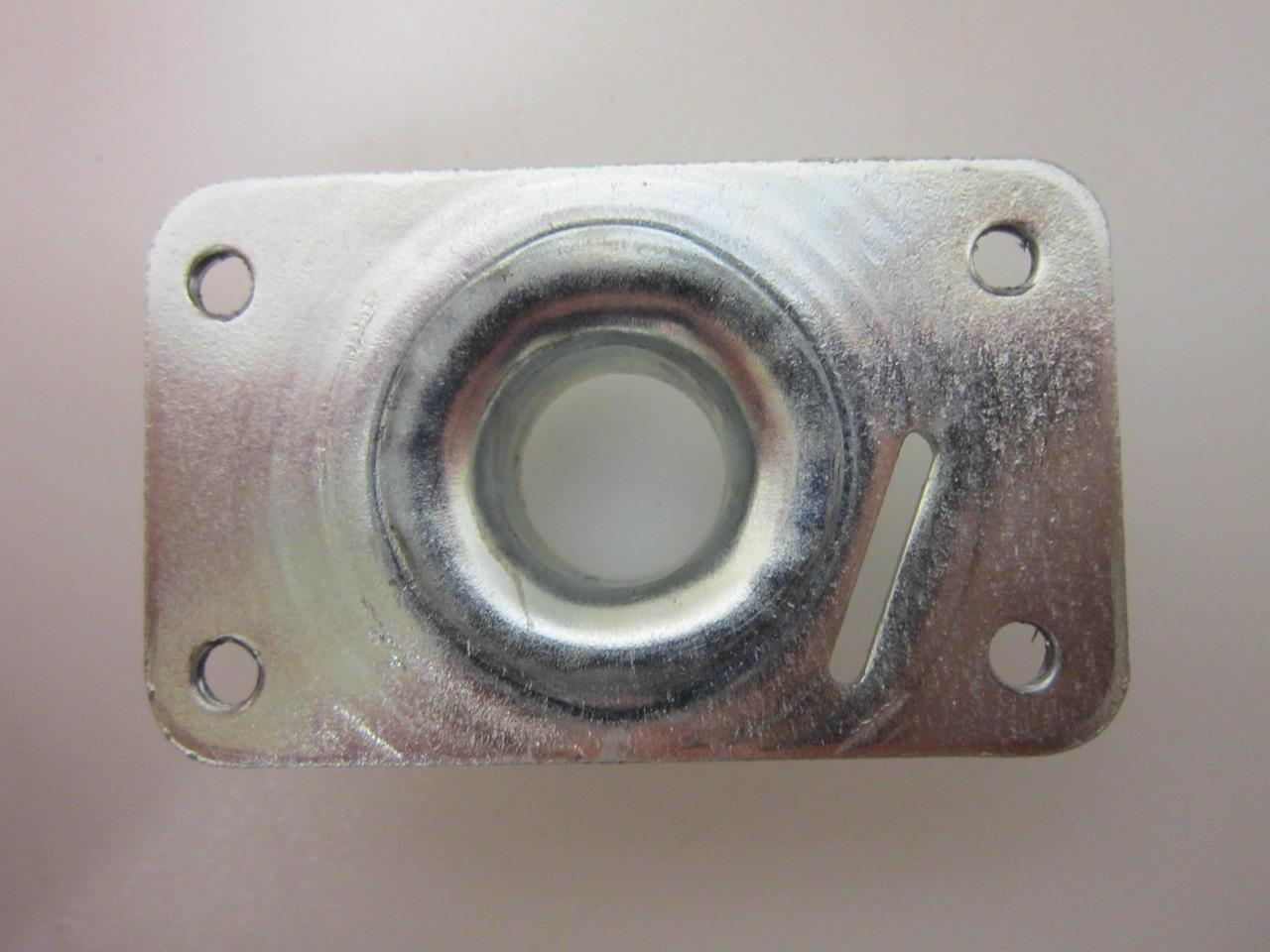 Used Like New GE HTX24EASK0WS Dryer Bearing Retainer WE1M300