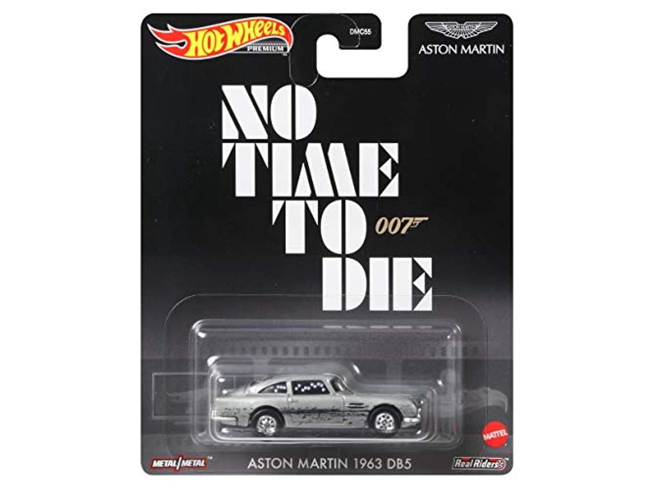TV Gift for Collectors Iconic Replicas for Play or Display & Video Games Hot Wheels Retro Entertainment Collection of 1:64 Scale Vehicles from Blockbuster Movies 