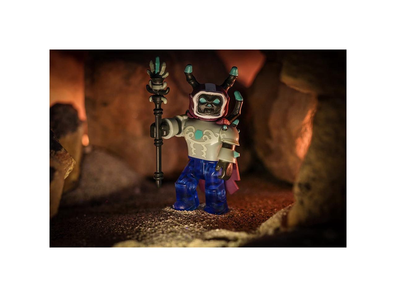 Roblox Action Collection - Champions of Roblox Six Figure Pack [Includes  Exclusive Virtual Item] - Newegg.com