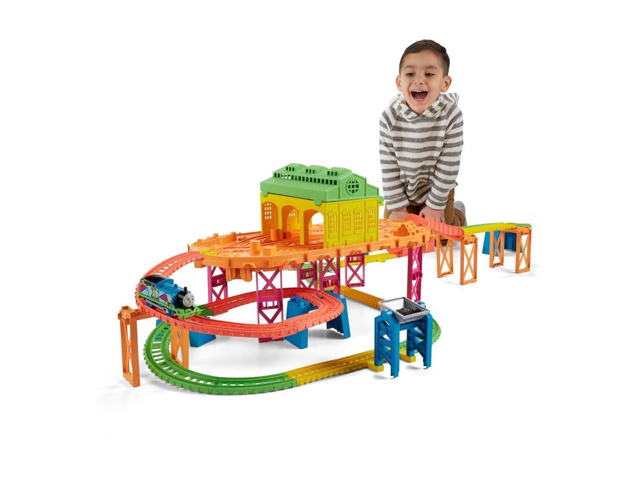 Fisher-Price Thomas & Friends Trackmaster Hyper Glow ...