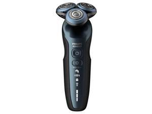 Philips Norelco Shaver 6900 with Click-on Beard Styler, Charging Stand and Travel Case S6810/82 Philips Norelco Shaver 6900 with Click-on Beard Styler, Charging Stand and Travel Case S6810/82