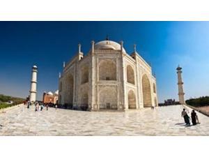 The main platform just outside the Taj Mahal, Agra, Inda Poster Print by Brent Bergherm (13 x 24) The main platform just outside the Taj Mahal, Agra, Inda Poster Print by Brent Bergherm (13 x 24)