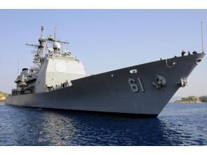 USS Monterey arrives at the for a routine port visit in Souda Bay, Greece Poster Print (34 x 23) USS Monterey arrives at the for a routine port visit in Souda Bay, Greece Poster Print (34 x 23)