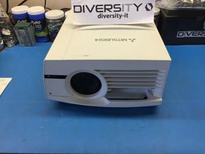 Mitsubishi FullHD 1080p 1920x1080 5000 Lumens LCD Projector FL7000U Mitsubishi FullHD 1080p 1920x1080 5000 Lumens LCD Projector FL7000U