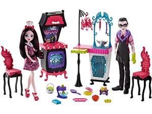 FCV75 Monster High Monster Family Vampire Kitchen Playset & 2-Pack Dolls