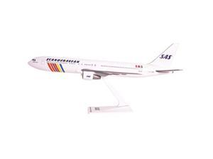 TAP Air Portugal A340-300 Airplane Miniature Model Plastic Snap Fit 1:200 Part# AAB-34030H-007 