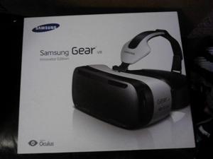 SAMSUNG White Samsung Gear VR Innovator Edition for Galaxy Note 4 SM-R320NPWSXAR