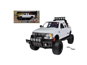 Motormax 79132w 2001 Ford F-150 XLT Flareside Supercab Pickup Truck Off Road White 1-24 Diecast Model