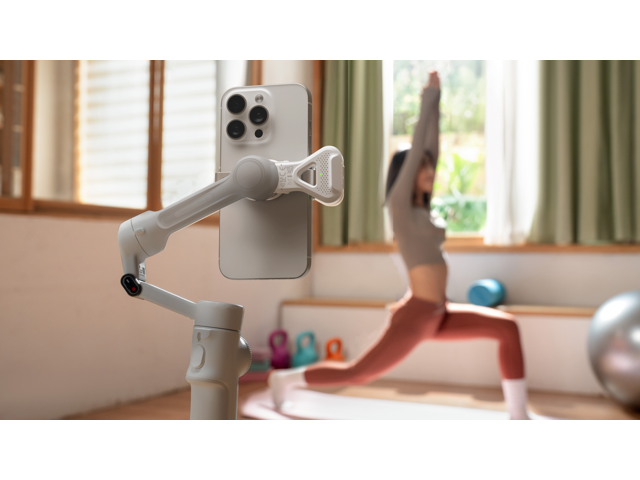 Insta360 - Flow 2 AI Tracker Bundle Gimbal Stabilizer for Smartphones - Stone Gray - image 3