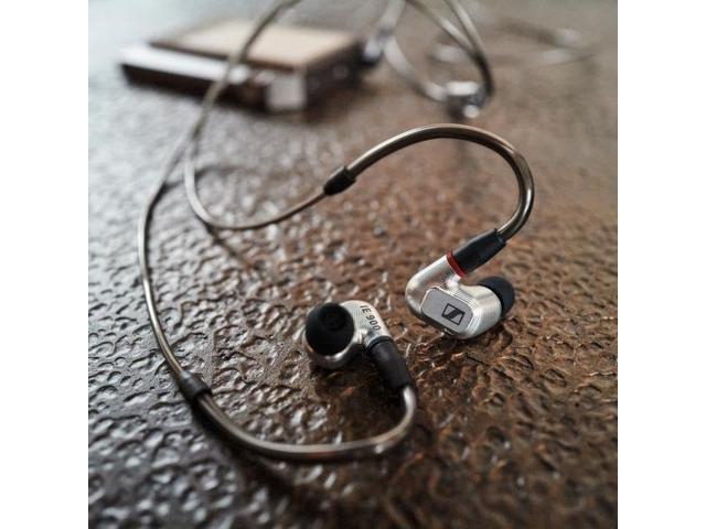 Sennheiser - IE 900 In-Ear Audiophile Headphones - TrueResponse Transducers with X3R Technology for Balanced Sound - Silver - image 5