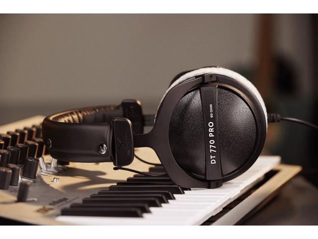Beyerdynamic DT 770 PRO 80 Ohm Over-Ear Studio Headphones in Gray. Enclosed Design, Wired for Professional Recording and Monitoring (Closed)