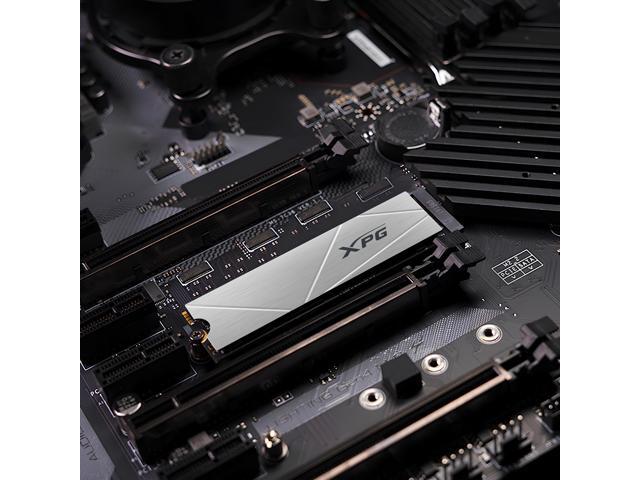 XPG GAMMIX S60 Blade M.2 2280 2TB PCIe Gen4 x4 AGAMMIXS60-2T-CS