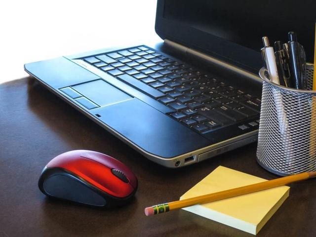 Logitech - M317 Wireless Optical Mouse - Wireless - Red - image 3