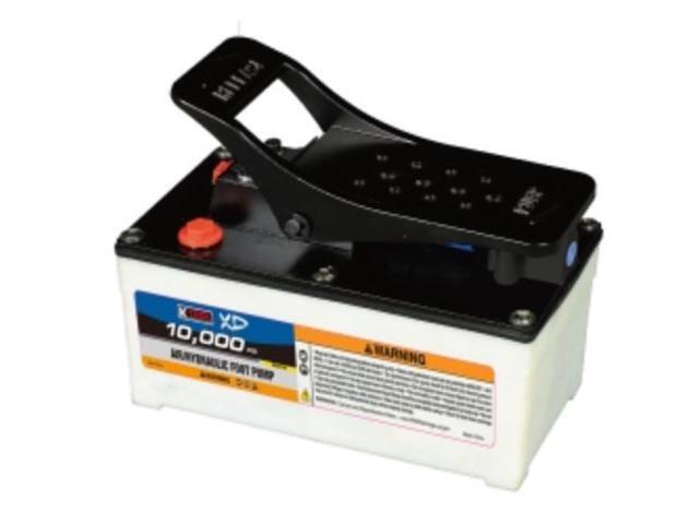 K-TOOL INTERNATIONAL HJ3501 Air Hydraulic Foot Pump With Nylon Case