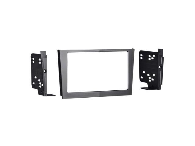 Metra - Dash Kit for Select 2008-2009 Saturn Astra DDIN - Silver - image 4