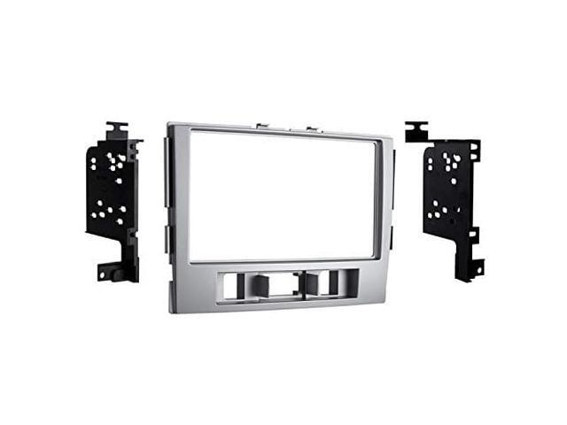 Metra - Dash Kit for Select 2010-2012 Hyundai Santa DDIN - Silver - image 5