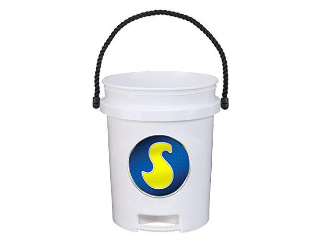 STAR BRITE Ultimate 5 Gal. Bucket with Rope Handle (040051)