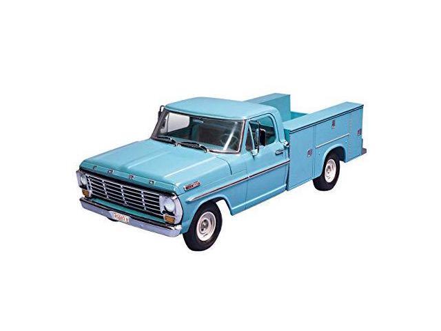 1967 Ford F-100 Service Bed Pickup Plastic Model Kit 1:25