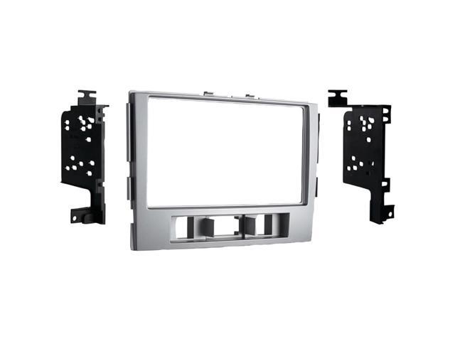 Metra - Dash Kit for Select 2010-2012 Hyundai Santa DDIN - Silver - image 2