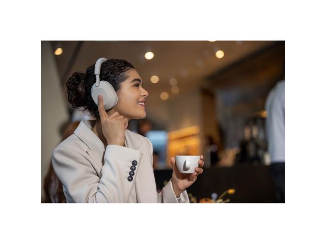 Sony - WH-1000XM5 Wireless Noise Cancelling Over-the-Ear Headphones - Silver - image 6