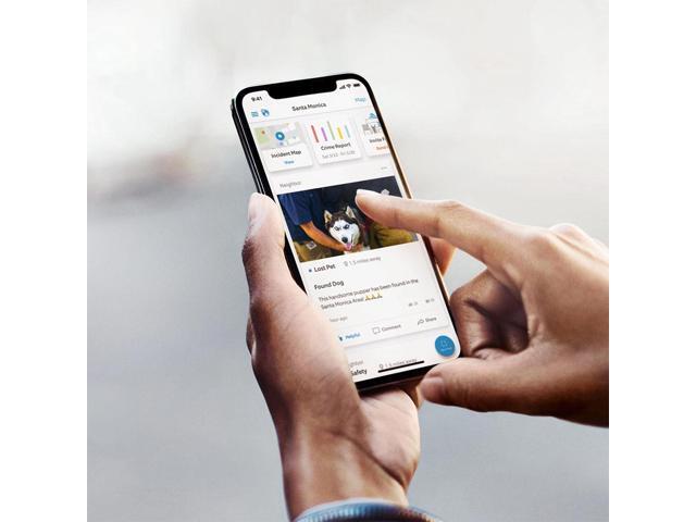 Ring - Indoor Plug-In 1080p Security Camera (2nd - Generation) with Privacy cover - White - image 7