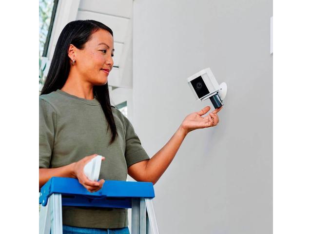 Ring - Spotlight Cam Plus Outdoor/Indoor Wireless 1080p Battery Surveillance Camera - White - image 5