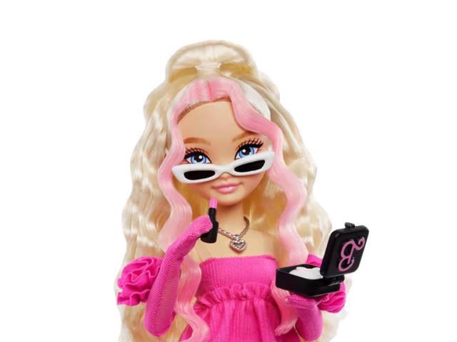 Mattel HYC21 Barbie Dream Besties Doll - Malibu