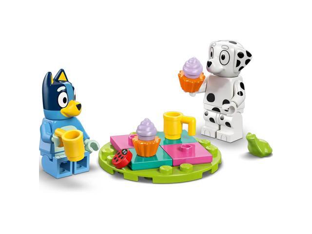 LEGO - Bluey Playground Fun with Bluey and Chloe 11201 - image 6