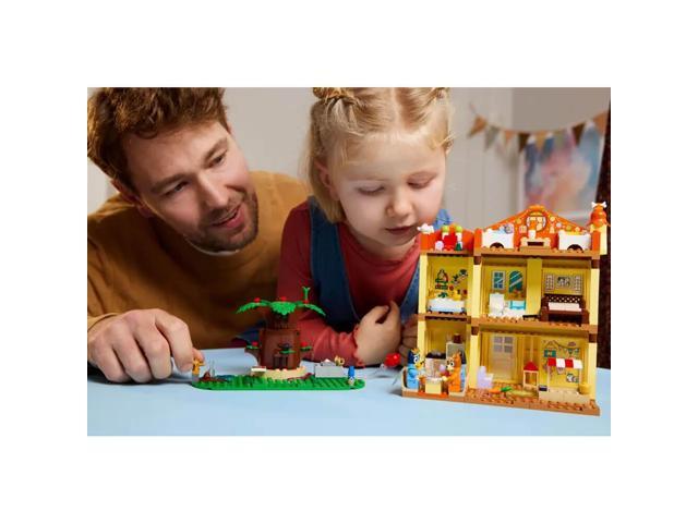 LEGO - Bluey: Bluey’s Family House Playset 11203 - image 4