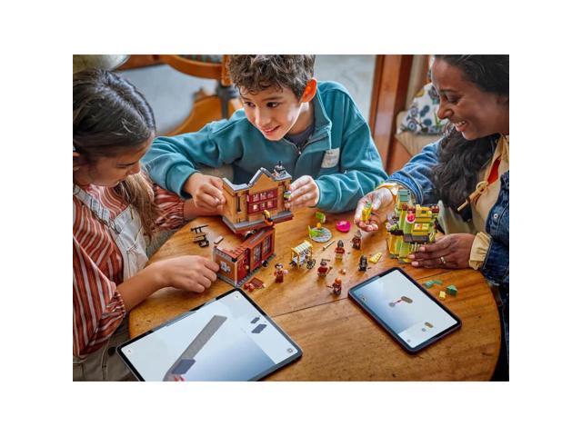 LEGO - Harry Potter Quality Quidditch Supplies & Ice Cream Parlour 76452 - image 6