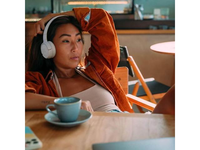 JBL T520BTWHKIT1 Tune 520BT Wireless On-Ear Headphones, Up to 57H Battery Life and Speed Charge, Lightweight, Comforta