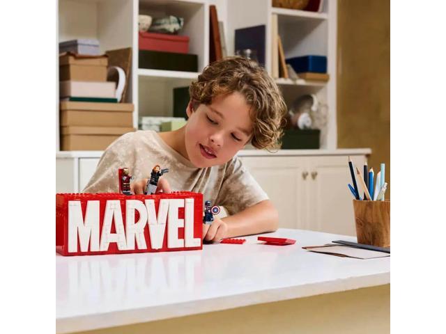 LEGO - Marvel: MARVEL Logo & Minifigures Building Toy 76313 - image 3