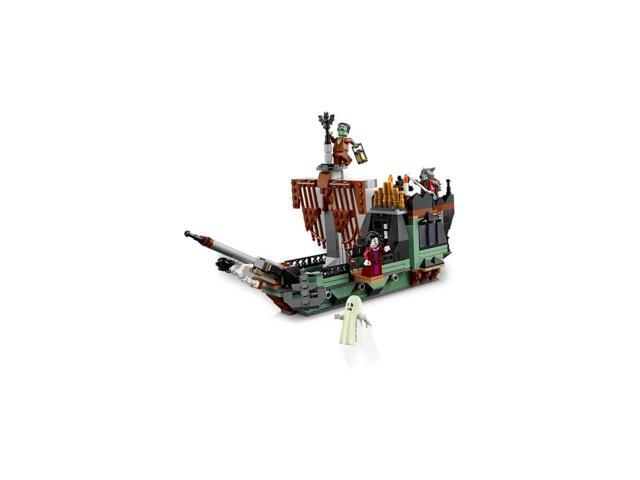 LEGO - Creator 3 in 1 Haunted Mansion Building Toy 31167 - image 6