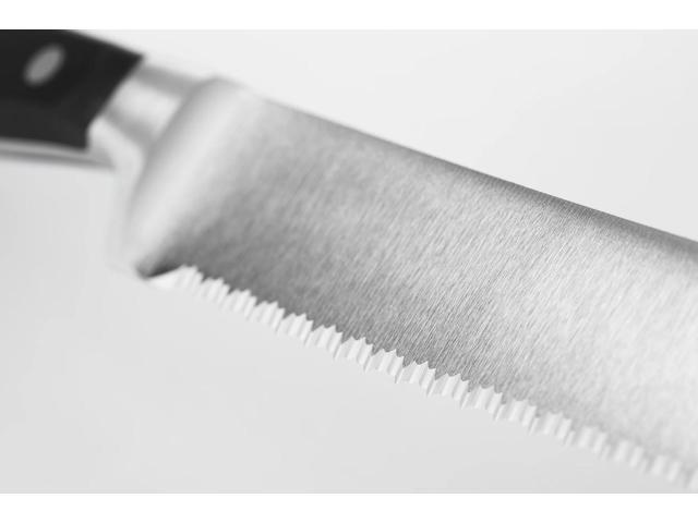 Wusthof Classic 9-Inch Double Serrated Bread Knife