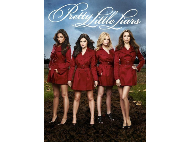 Pretty Little Liars Red Coats - Tv Show Poster Print (24 X 36)