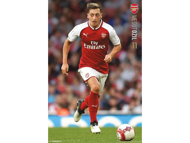 Arsenal - Mesut Ozil Poster Print (22 x 34)