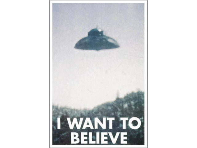 I Want To Believe Flying Saucer Poster Print (24 X 36)