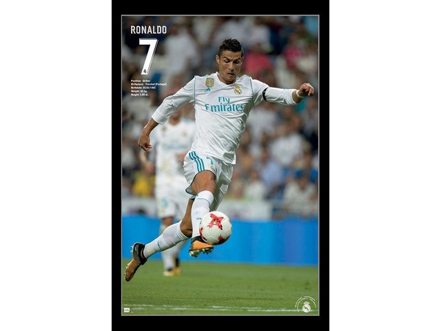 Real Madrid - Cristiano Ronaldo Poster Print (22 x 34)